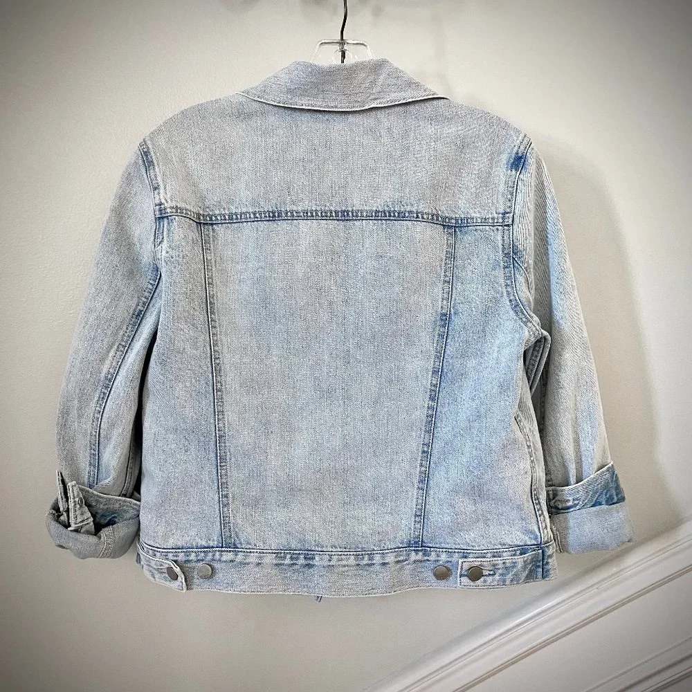 Gap 1969 Icon Light Wash Denim Jacket in Reagan Wash - Picture 4 of 13